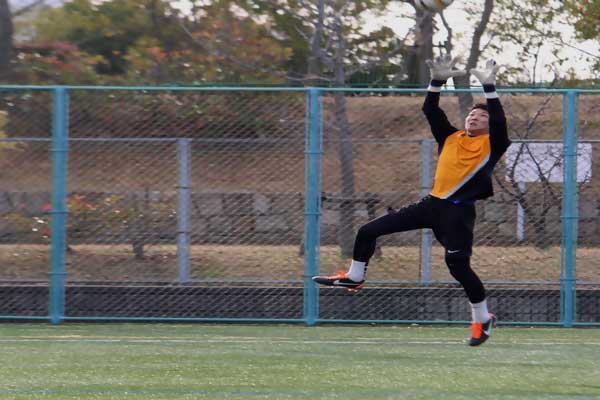 Learn to Be a Better Goalkeeper With These Tips